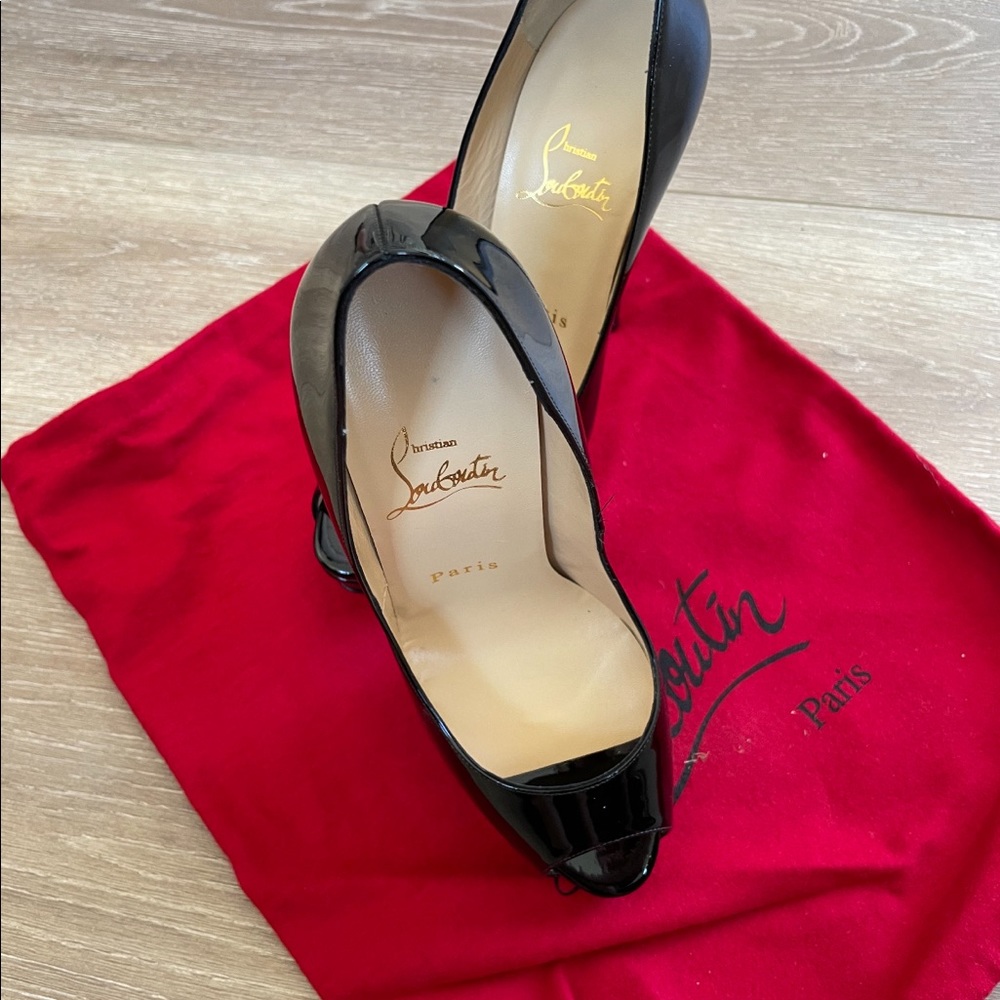 Shoes - Picture 6 of 6